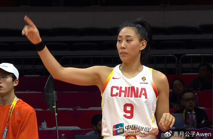v体育-光好看没用！3战三分6中0，大空位不敢投，球迷：完全没进攻能力|唐子婷|张茹|国家队|锋线|李梦_新浪体育_新浪新闻